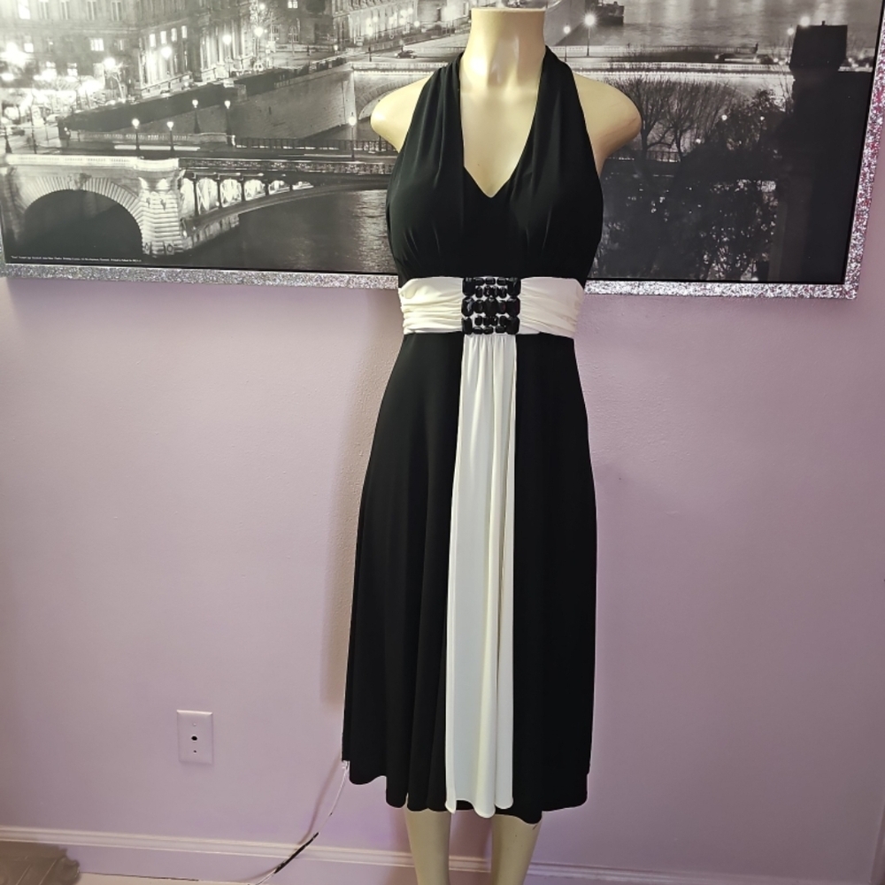 Jessica Howard Black and White Backless Dress